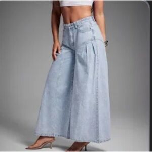 Wide-Leg Light Blue Jeans